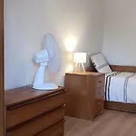 Carriche 3 Δωμάτια σε οικογενειακή κατοικία